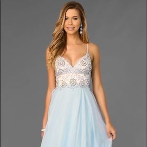 Sparkly Floor length prom dress 💛